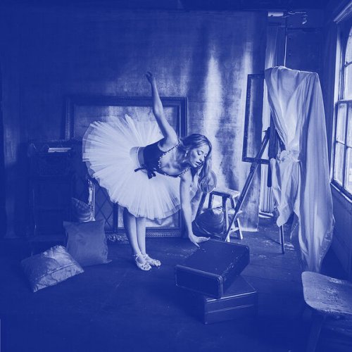 Brynn Cartelli - OUT OF THE BLUE (2024) Hi Res