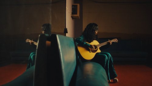 H.E.R. - Back of My Mind (Apple Music Edition) [E] (2021) [E-AC-3 JOC Dolby Atmos]