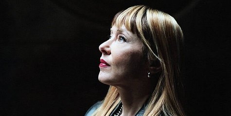 Suzanne Vega - Flying with Angels (2025)