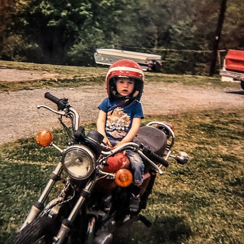 Brett Mondie - While You're Young (2025) [Hi-Res]